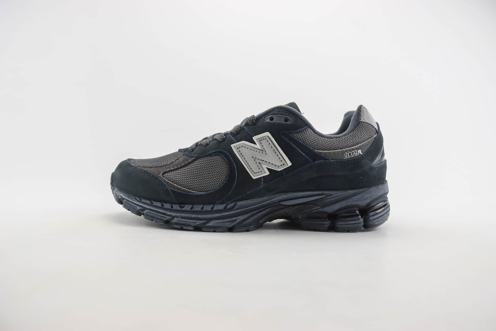 新百伦New Balance 2002R纯原版本NB2002R黑色复古跑鞋 莆田新百伦货源 货号：M2002RBV