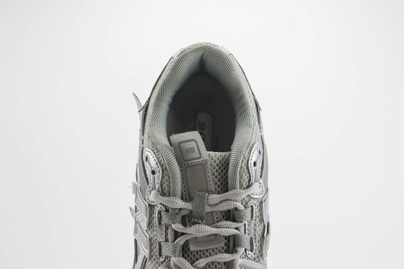 新百伦New Balance 1906纯原版本NB1906灰银色复古老爹鞋 莆田新百伦货源 货号：M1906AG