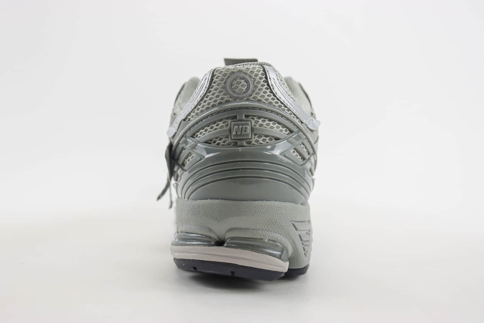 新百伦New Balance 1906纯原版本NB1906灰银色复古老爹鞋 莆田新百伦货源 货号：M1906AG