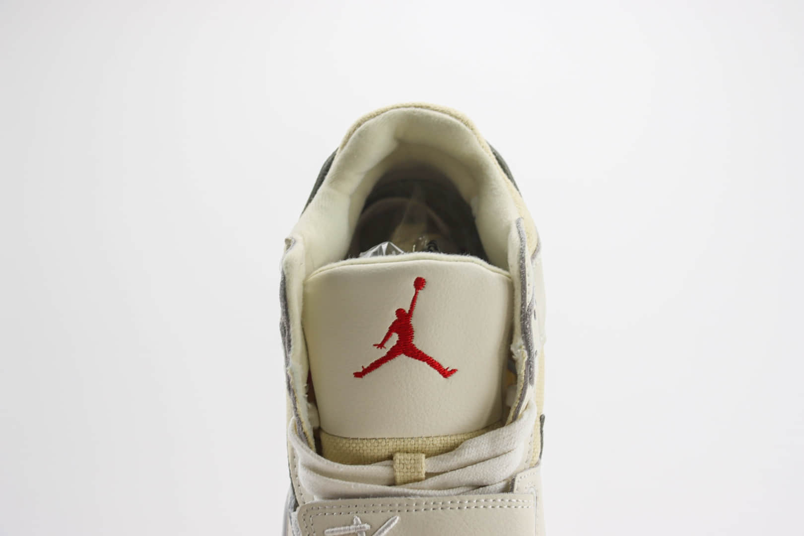 乔丹Travis Scott x Jordan Jumpman Cut The Check纯原版本TS联名奶白灰倒钩复古篮球鞋 莆田AJ货源 货号：FZ8117-003