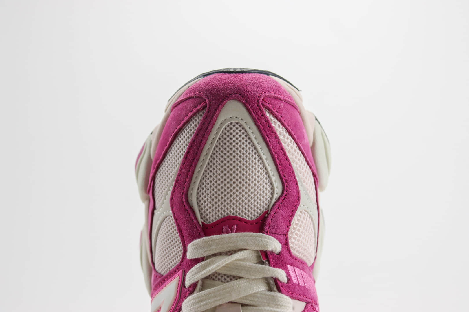 新百伦New Balance 9060纯原版本玫粉色NB9060复古慢跑鞋 莆田新百伦货源 货号：U9060FP
