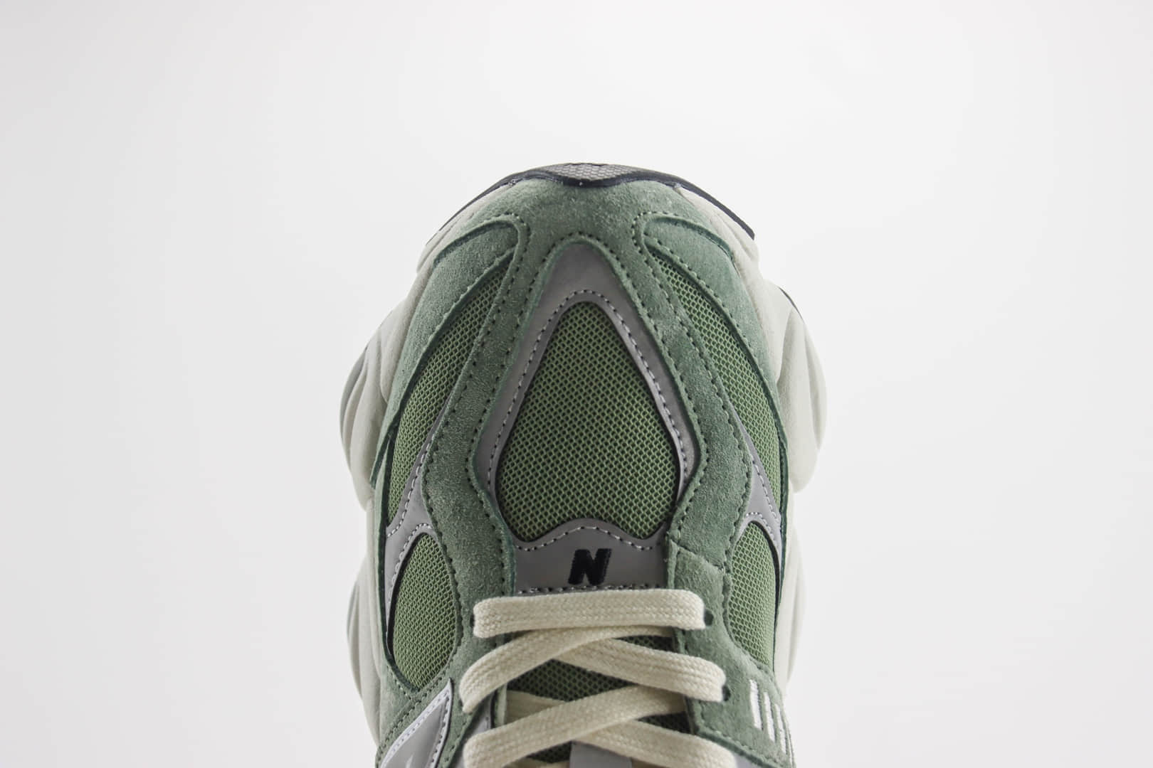 新百伦New Balance 9060纯原版本NB9060橄榄绿复古跑鞋 莆田新百伦工厂 货号：U9060MET
