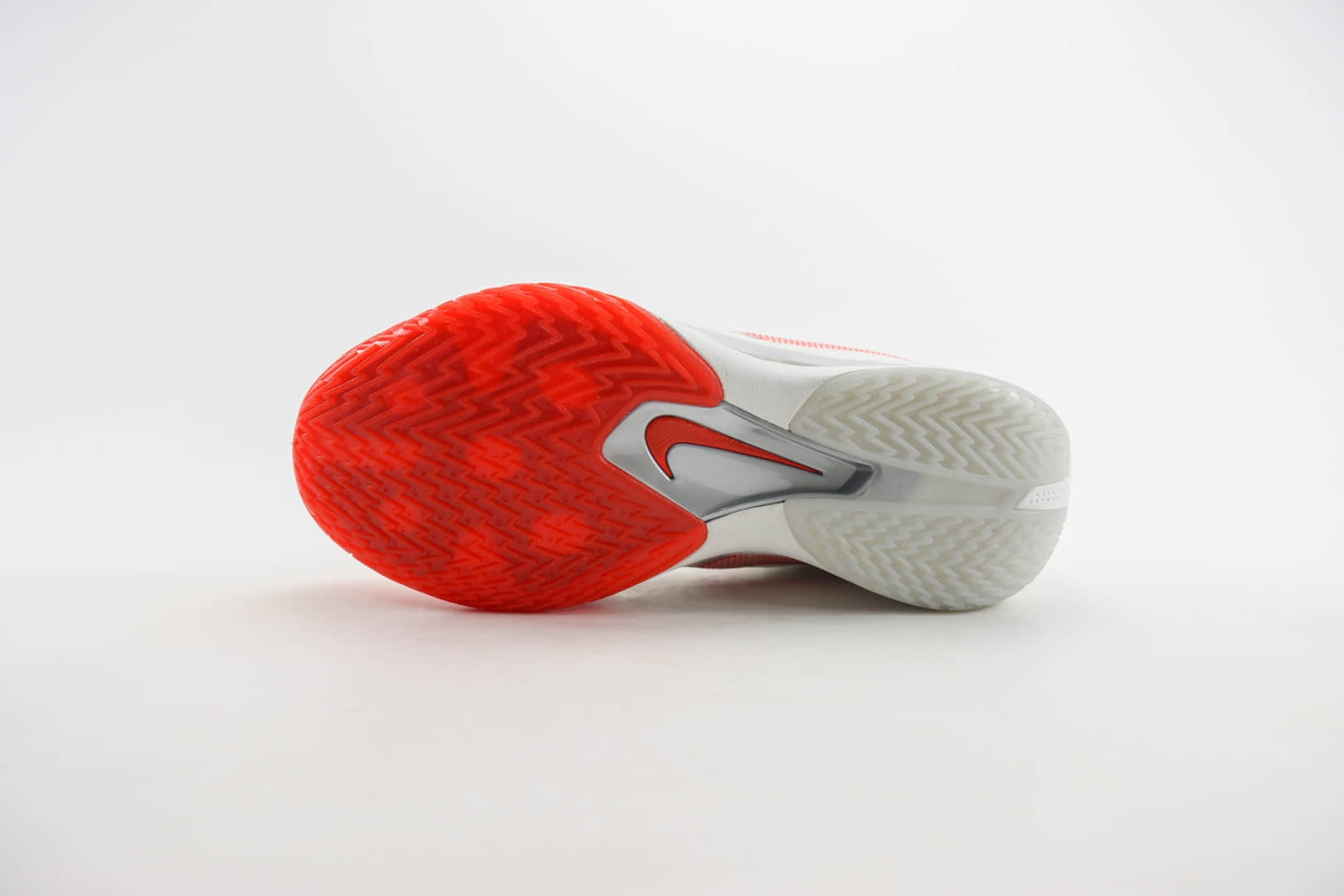 耐克Nike Air Zoom G.T.Cut 3 EP纯原版本白红GT3实战篮球鞋 莆田耐克货源 货号：DV2918-101