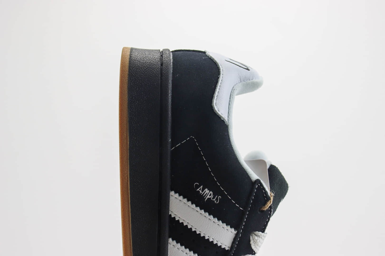 阿迪达斯Korn x adidas originals Campus 00S纯原版本三叶草联名Korn黑白面包鞋 莆田阿迪达斯货源 货号：IG0792