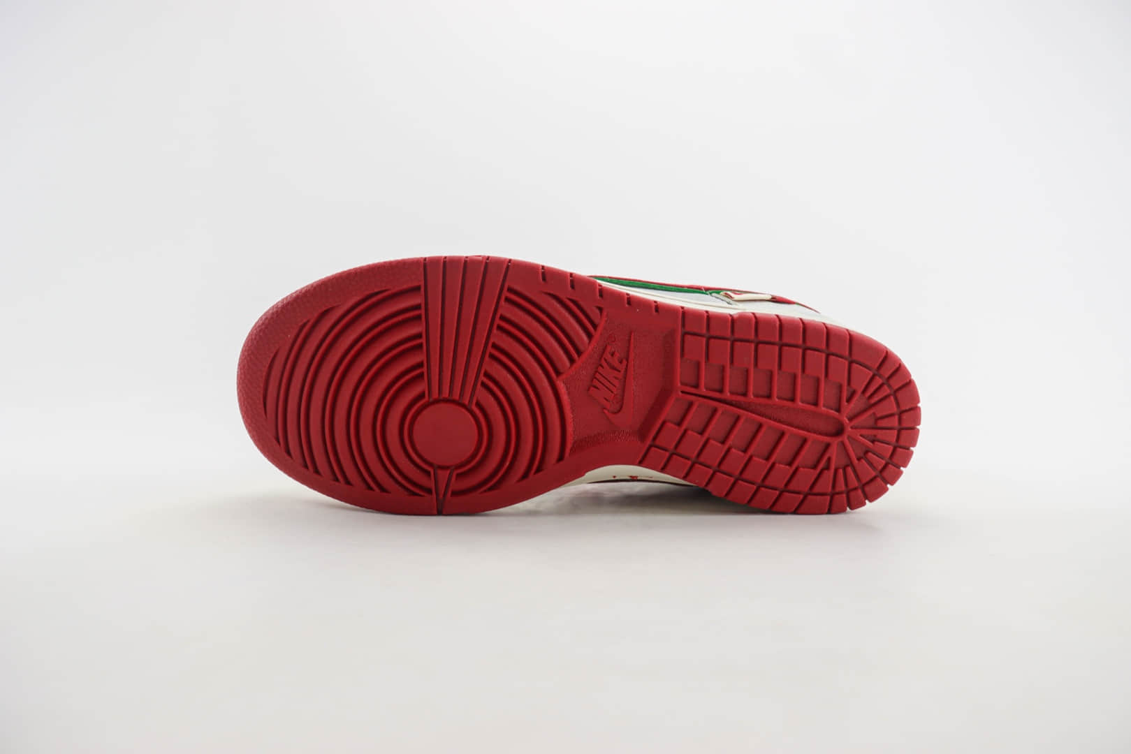耐克Nike SB Dunk Low纯原版本低帮SB Dunk龙年限定板鞋 莆田耐克代理 货号：CR8033-506