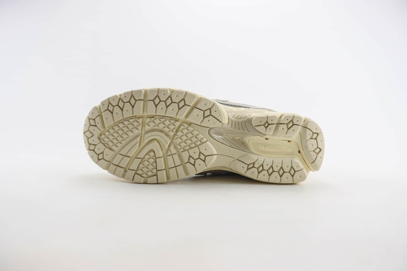 新百伦New Balance 1906纯原版本NB1906米灰色复古慢跑鞋 莆田复刻鞋货源 货号：M1906RPA