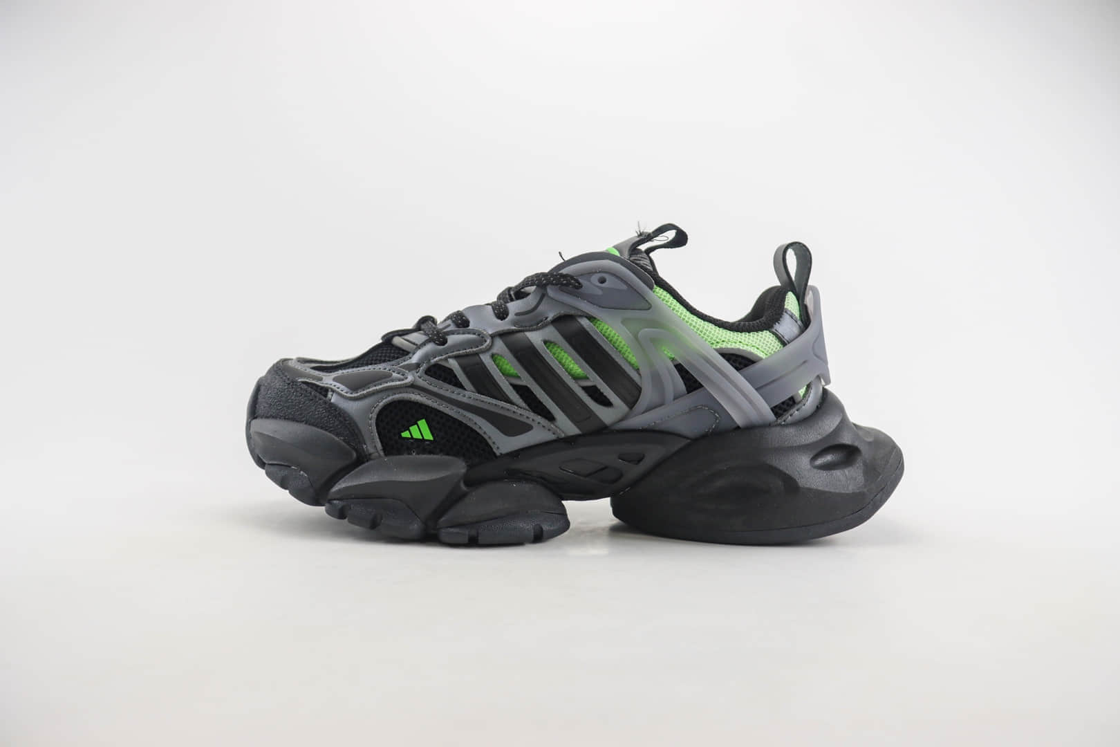阿迪达斯adidas Vento XLG Runner Deluxe纯原版本灰黑绿科技感跑鞋 莆田阿迪达斯货源 货号：JP5764