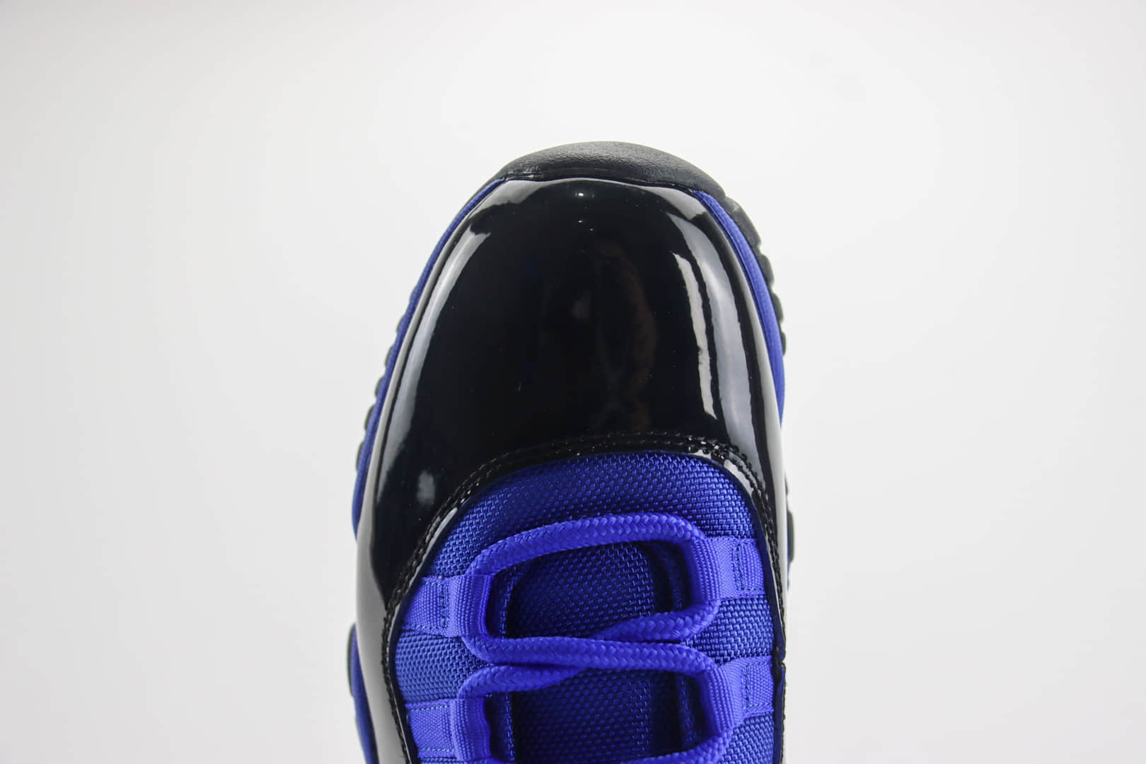乔丹Air Jordan 11纯原版本黑蓝AJ11高帮篮球鞋 莆田AJ货源 货号：CT8012-400