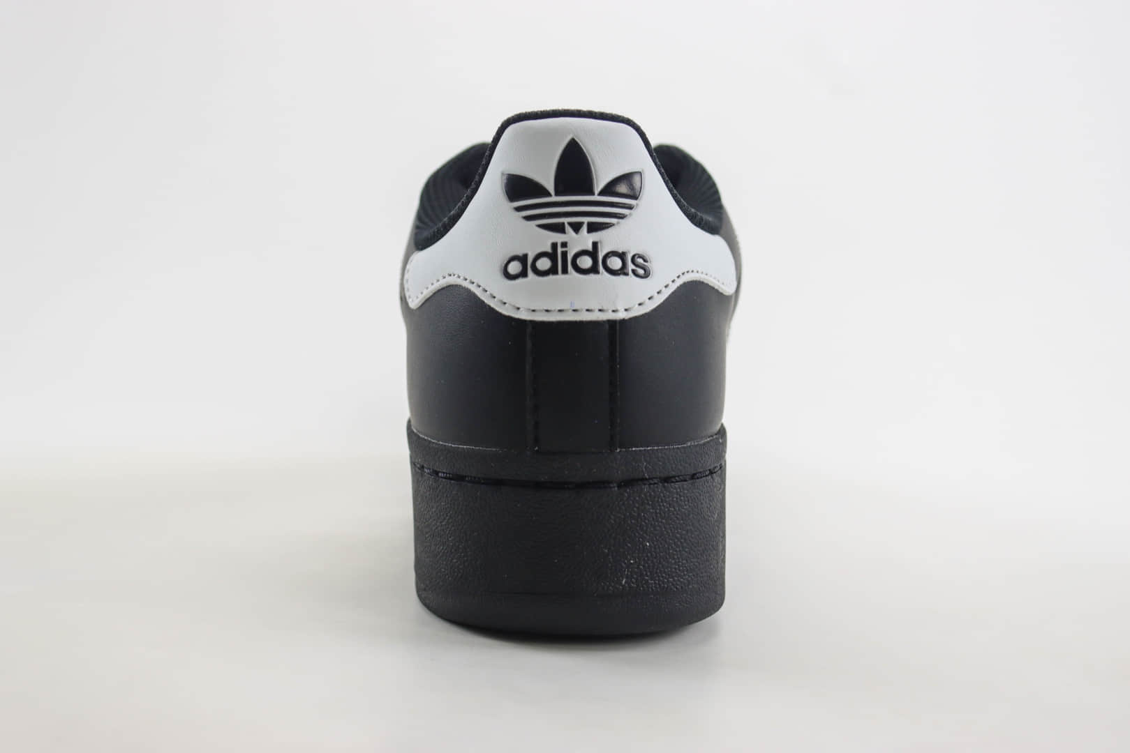 阿迪达斯adidas Originals Superstar XLG纯原版本贝壳头黑白金标板鞋 莆田阿迪达斯货源 货号：IG9777