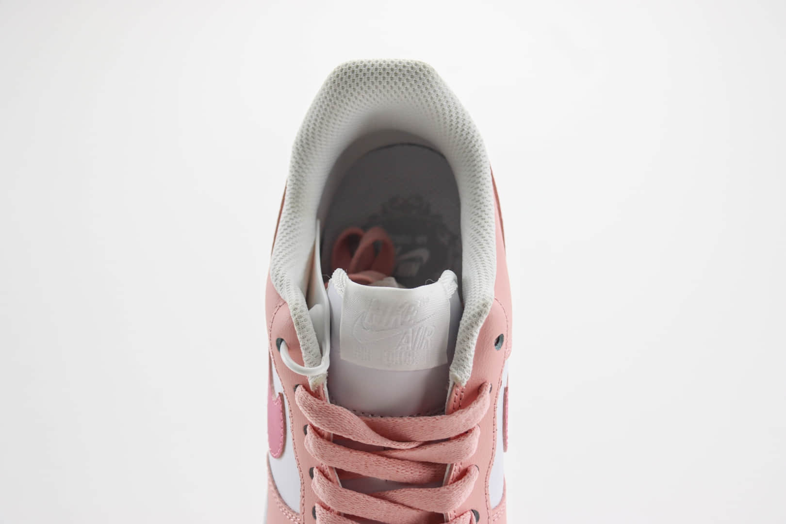 耐克Nike Air Force 1'07 Low纯原版本空军一号抱抱熊AF1板鞋 莆田耐克货源 货号：YY2024-762