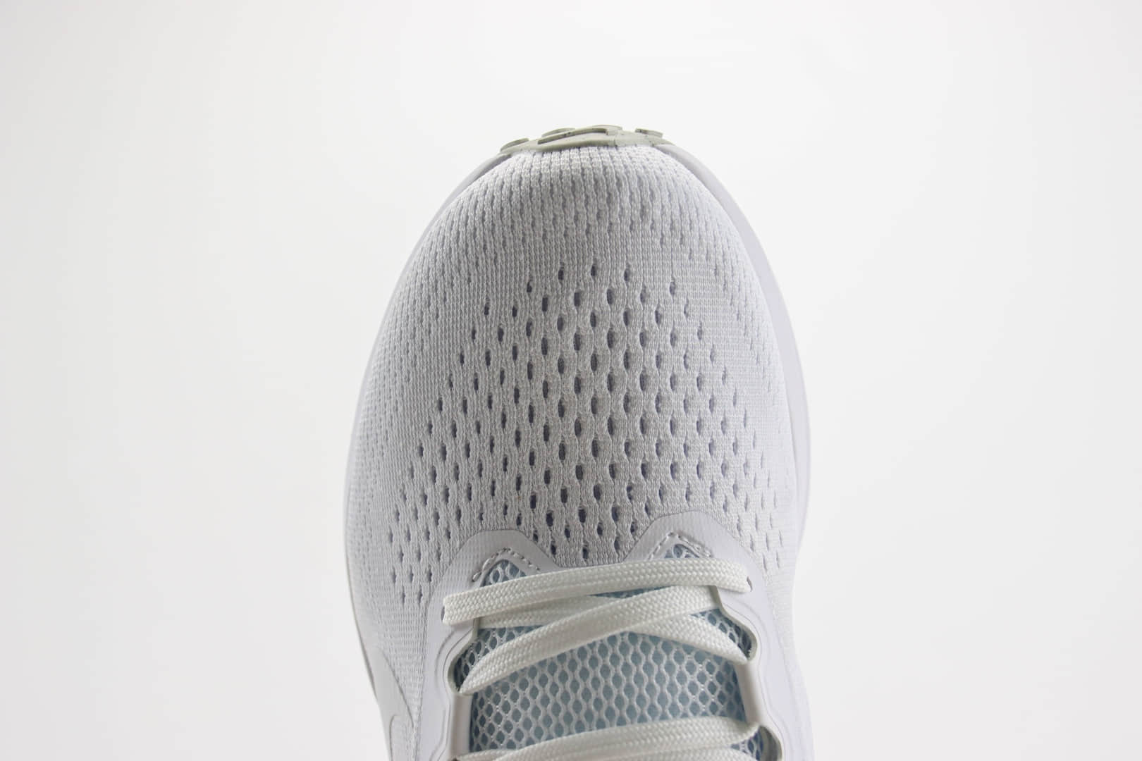 耐克Nike Air Zoom Winflo 11纯原版本纯白网面跑鞋 莆田耐克货源 货号：FJ9509-100