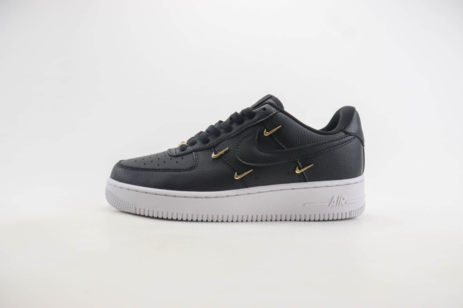 耐克Nike Air Force 1低帮空军一号四小勾黑色板鞋 莆田空军一号货源 货号：CT1990-001