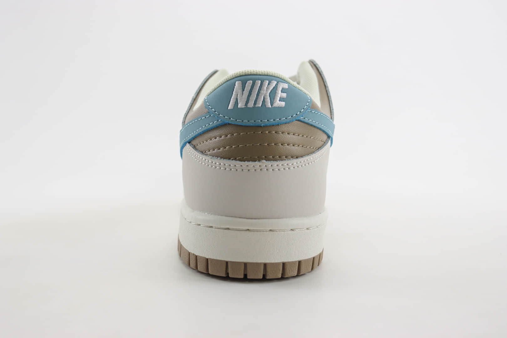 耐克Nike SB Dunk Low纯原版本低帮SB Dunk灰咖蓝滑板板鞋 莆田耐克货源 货号：HQ1175-240