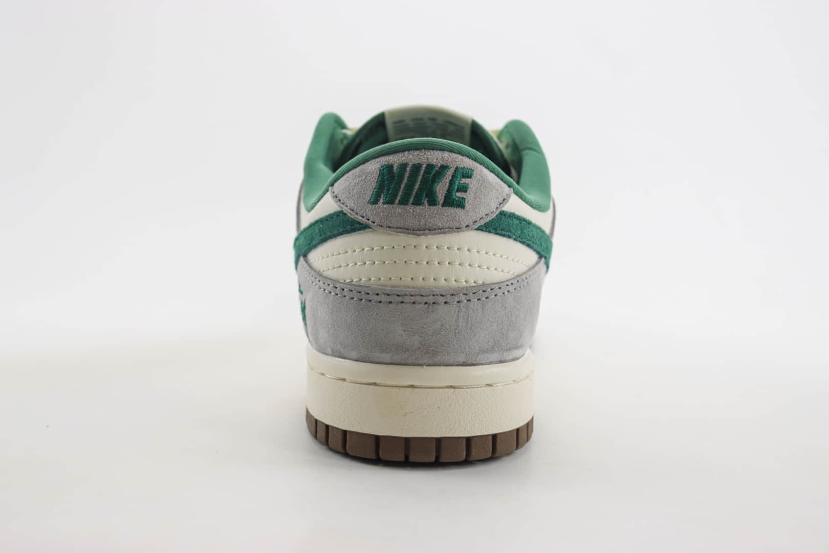 耐克Stussy x Nike SB Dunk Low纯原版本斯图西联名SB Dunk白灰绿双勾板鞋 莆田复刻鞋货源 货号：CF3688-007