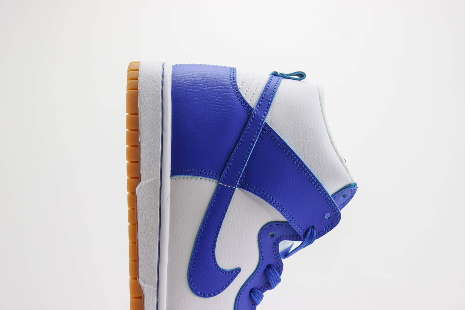 耐克Nike SB Dunk High纯原版本高帮SB Dunk白蓝板鞋 莆田耐克货源 货号：FV6612-001