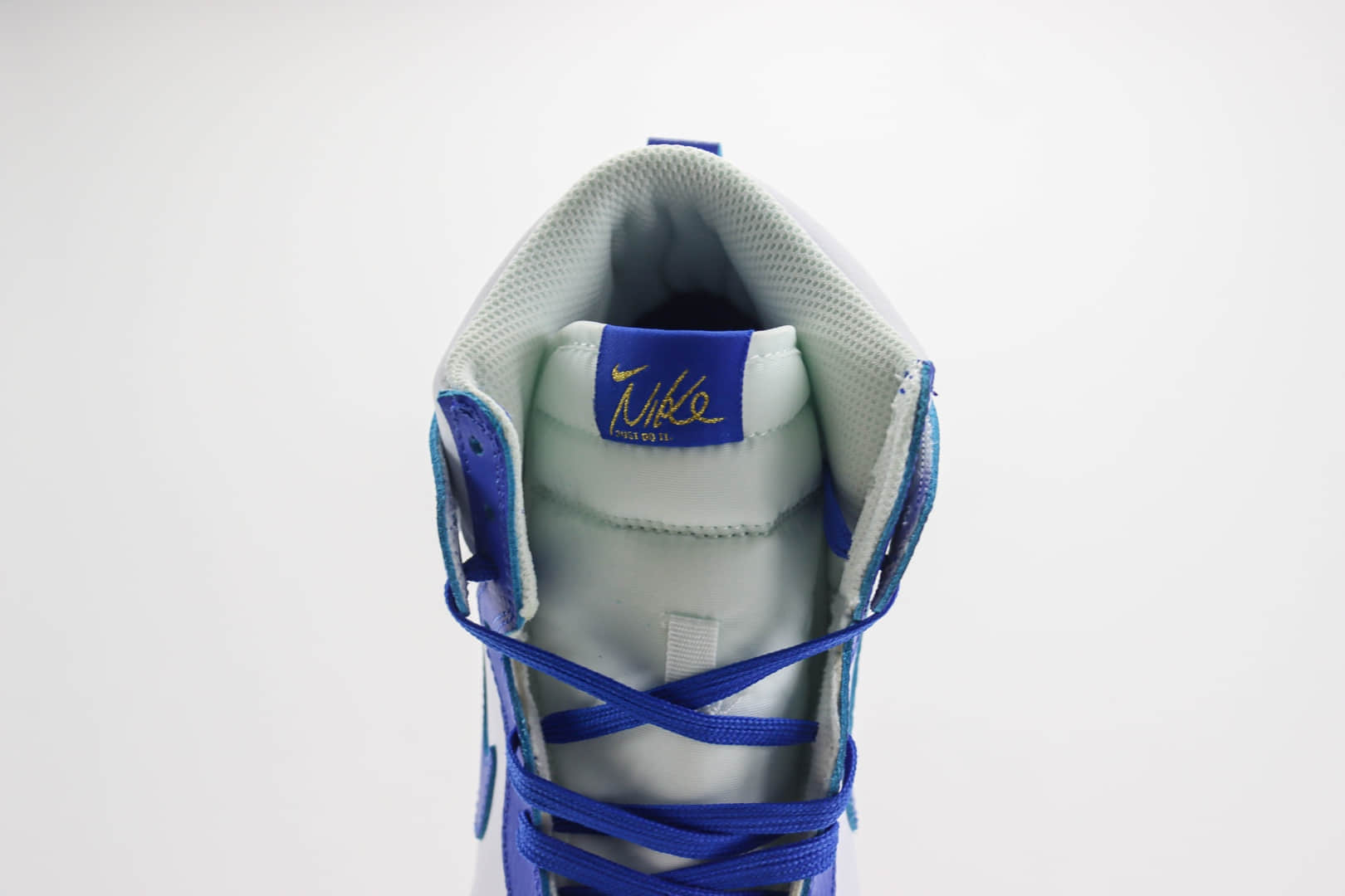 耐克Nike SB Dunk High纯原版本高帮SB Dunk白蓝板鞋 莆田耐克货源 货号：FV6612-001