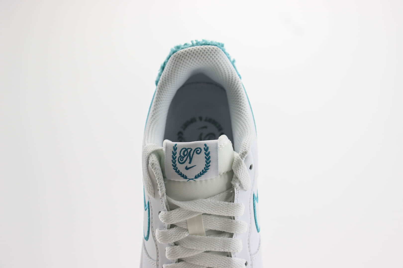 耐克Nike Air Force 1 '07 Low纯原版本低帮空军一号白绿勾配色板鞋 莆田空军一号系列批发 货号：FZ2008-100