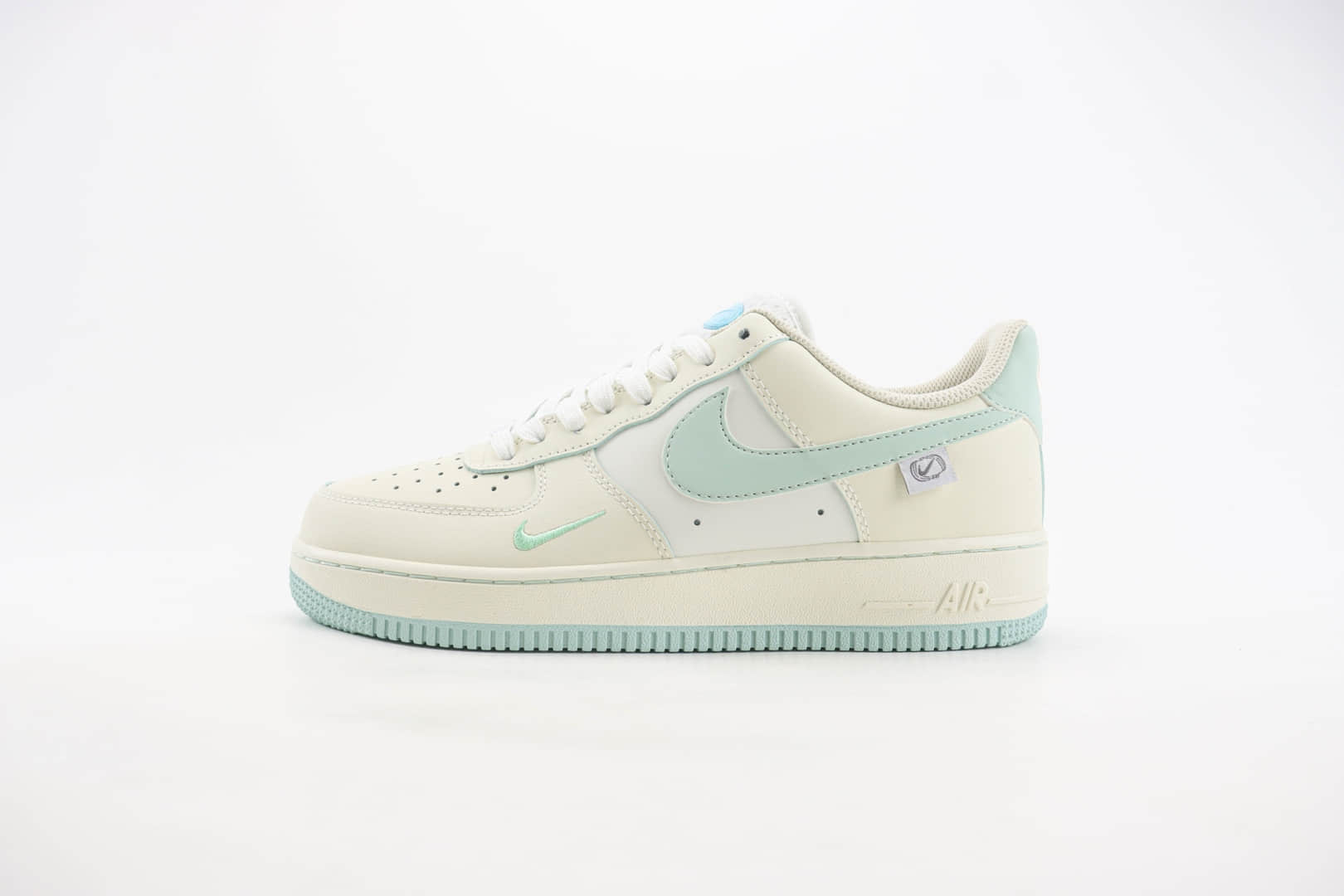 耐克Nike Air Force 1'07 Low “Floating ice”纯原版本空军一号AF1云浮冰双勾低帮板鞋 莆田耐克货源 货号：FB1839-211