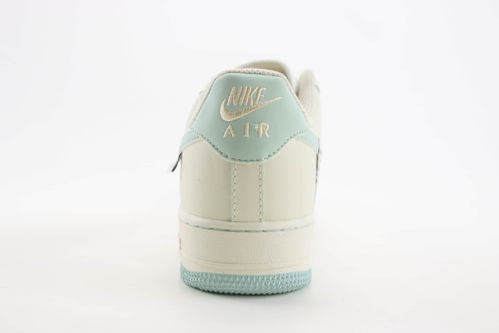 耐克Nike Air Force 1'07 Low “Floating ice”纯原版本空军一号AF1云浮冰双勾低帮板鞋 莆田耐克货源 货号：FB1839-211