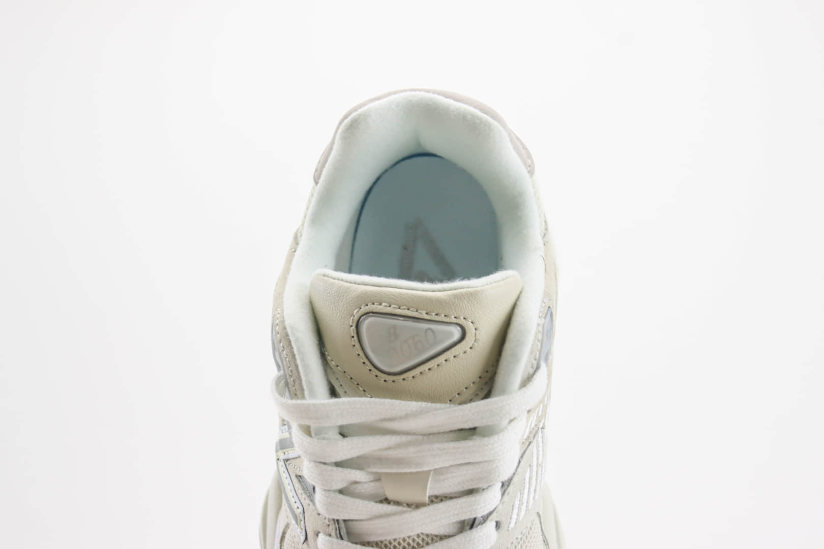 新百伦New Balance 9060纯原版本NB9060灰色复古慢跑鞋 莆田新百伦货源 货号：U9060WHT