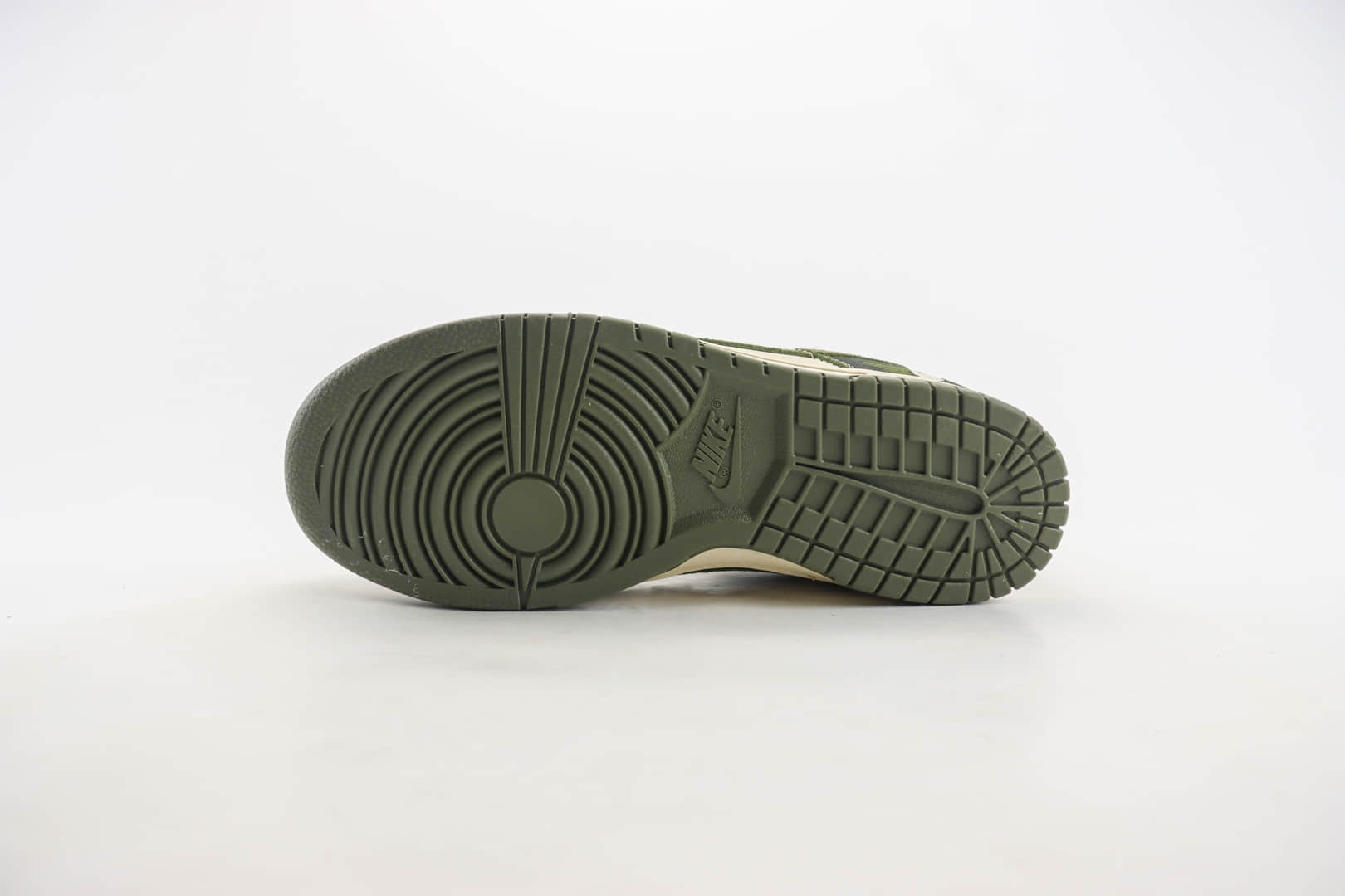 耐克BAPE x Nike SB Dunk Low纯原版本猿人头联名SB Dunk丛林迷彩滑板板鞋 莆田耐克批发 货号：CH6336-230