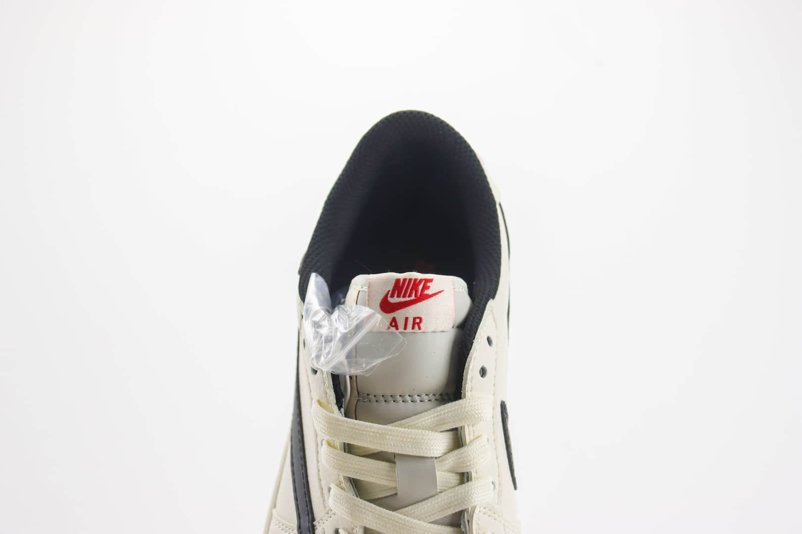乔丹Supreme x Air Jordan 1 Low纯原版本低帮AJ1联名Supreme白黑倒钩板鞋 莆田AJ货源 货号：LJ5188-023
