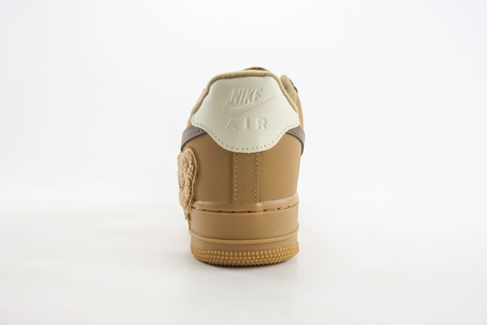 耐克Nike Air Force 1 Low纯原版本空军一号AF1定制配色“小狗脚印”棕熊小麦板鞋 莆田耐克代理 货号：CJ9179-999