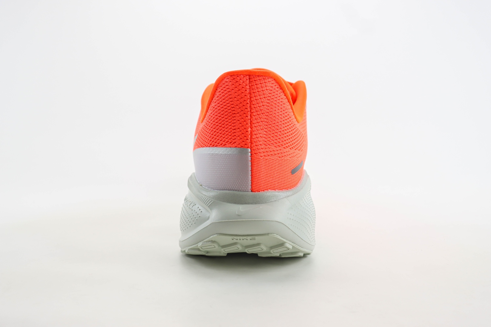 耐克Nike Air Zoom Pegasus 41纯原版本白橙色飞马马拉松跑鞋 莆田耐克工厂 货号：HQ2938-800