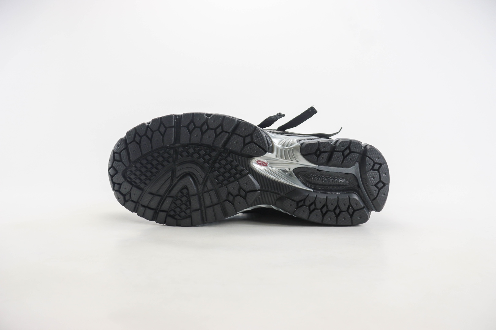 新百伦New Balance 1906纯原版本黑武士NB1906复古解构老爹鞋 莆田新百伦货源 货号：M1906AF