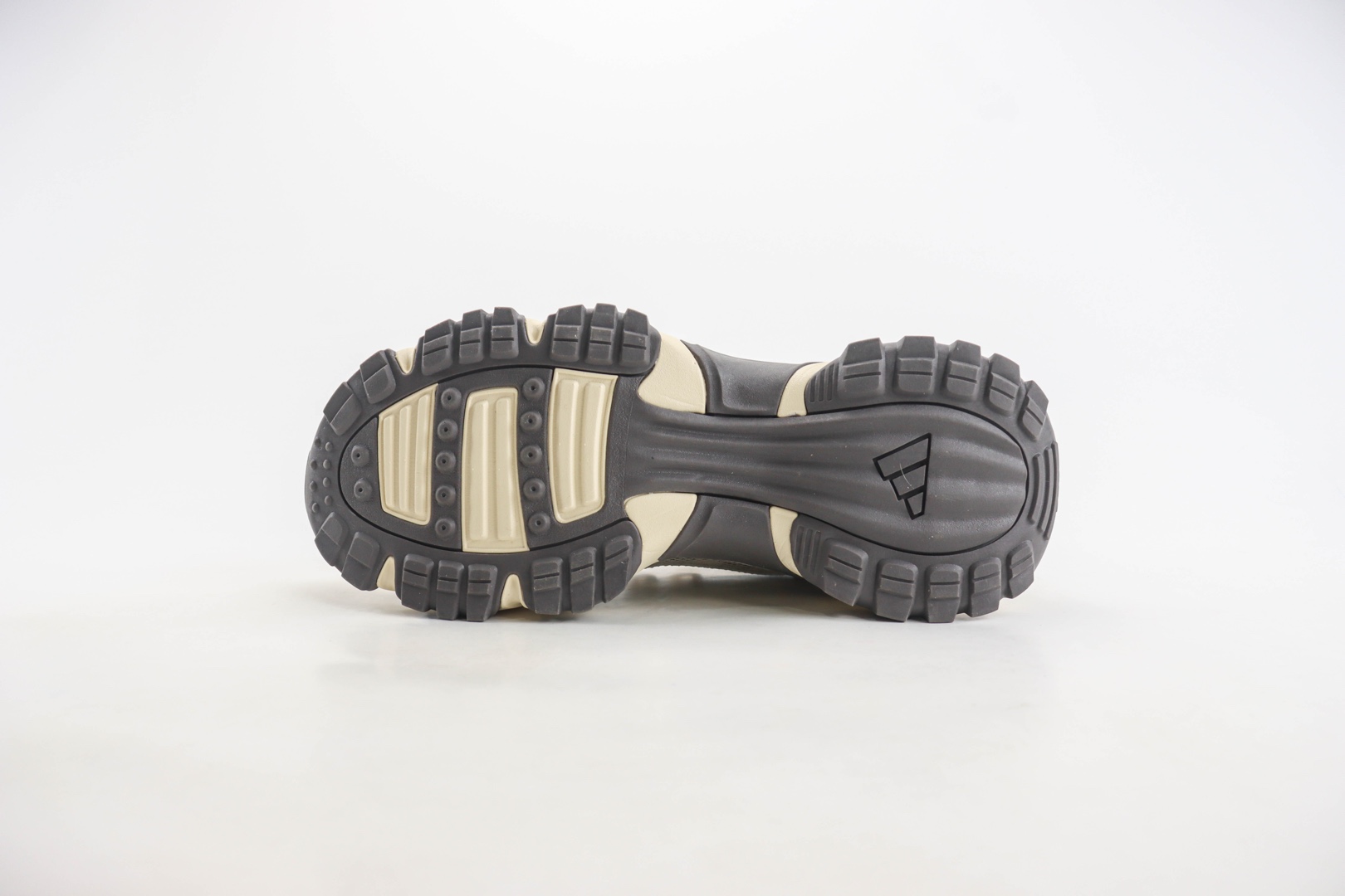 阿迪达斯adidas Citywowlk MT纯原版本米灰绿厚底增高运动鞋 莆田阿迪达斯货源 货号：IH7236