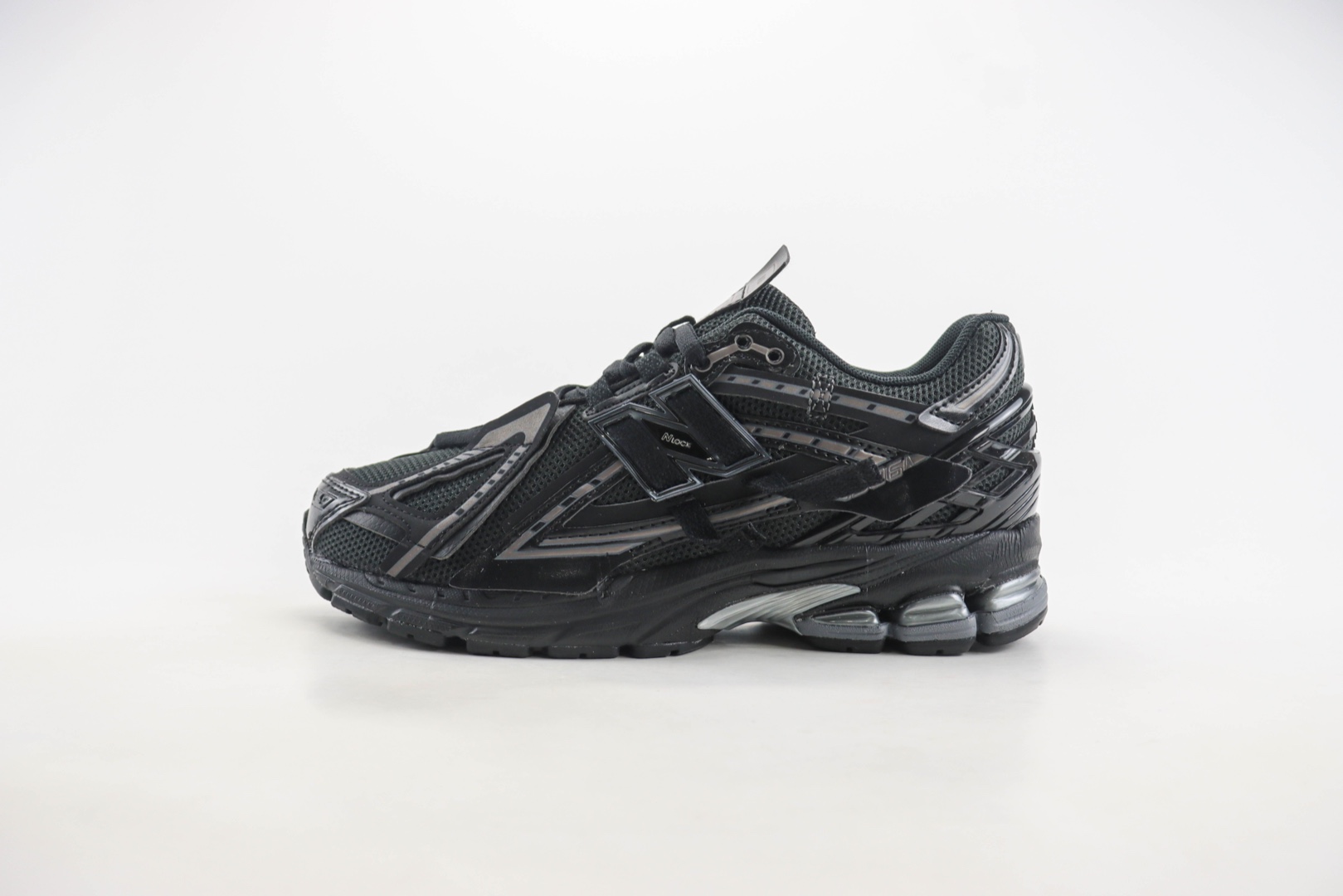 新百伦New Balance 1906纯原版本黑武士NB1906复古解构老爹鞋 莆田新百伦货源 货号：M1906AF
