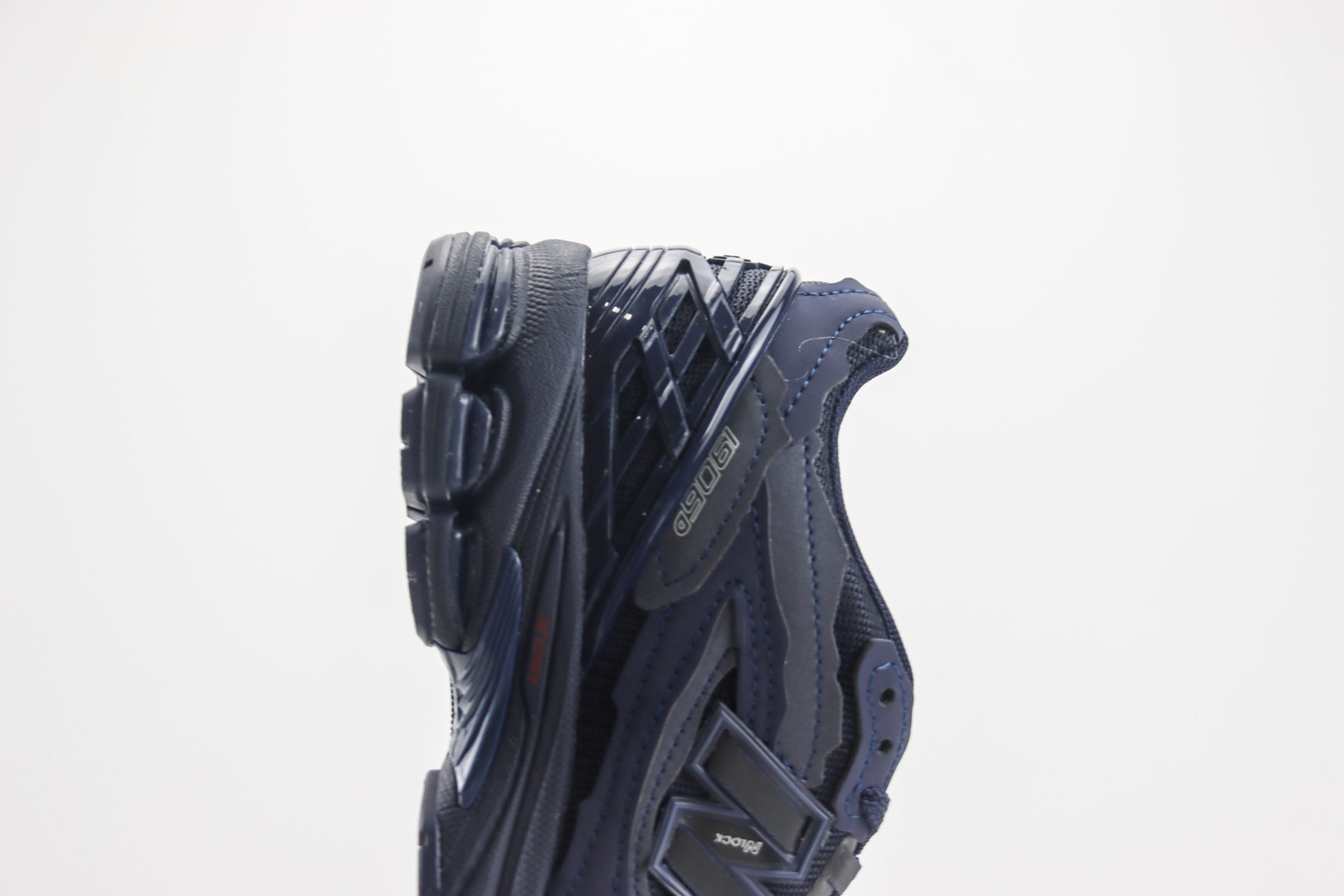新百伦New Balance 1906纯原版本藏蓝色NB1906复古慢跑鞋 莆田复刻鞋货源 货号：M1906DI