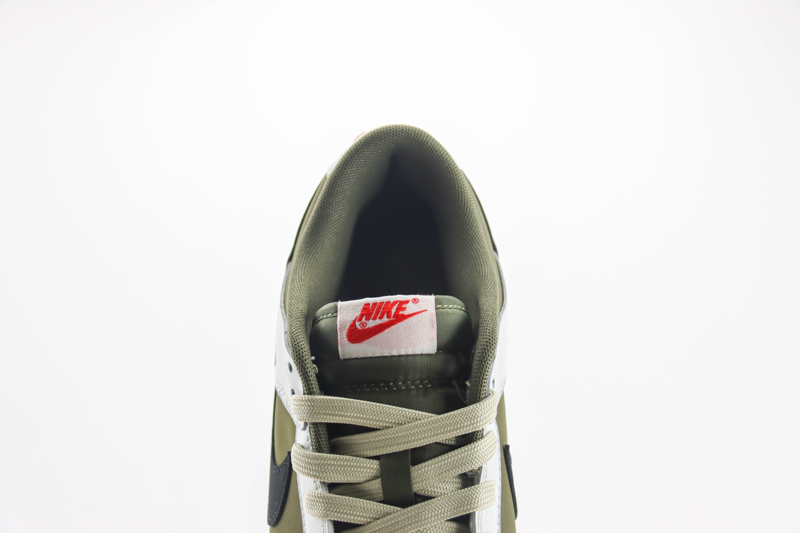 耐克Nike SB Dunk Low纯原版本低帮SB Dunk匿名玩家404军绿白黑休闲板鞋 莆田耐克货源 货号：GW1220-010
