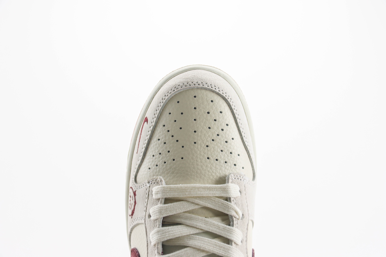 耐克Stussy x Nike SB Dunk Low纯原版本斯图西联名SB Dunk白红鬼脸板鞋 莆田耐克工厂 货号：KK1333-031