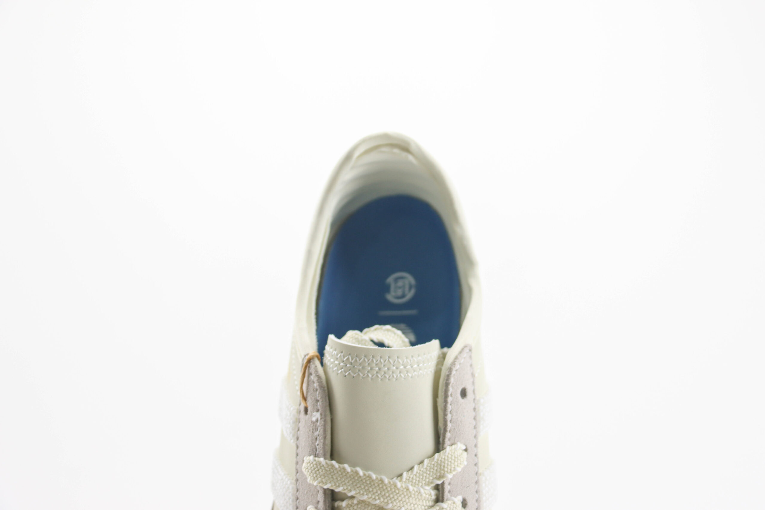 阿迪达斯adidas Origials Gazelle Indoor纯原版本三叶草象牙白灰串珠板鞋 莆田阿迪达斯工厂 货号：IH3719