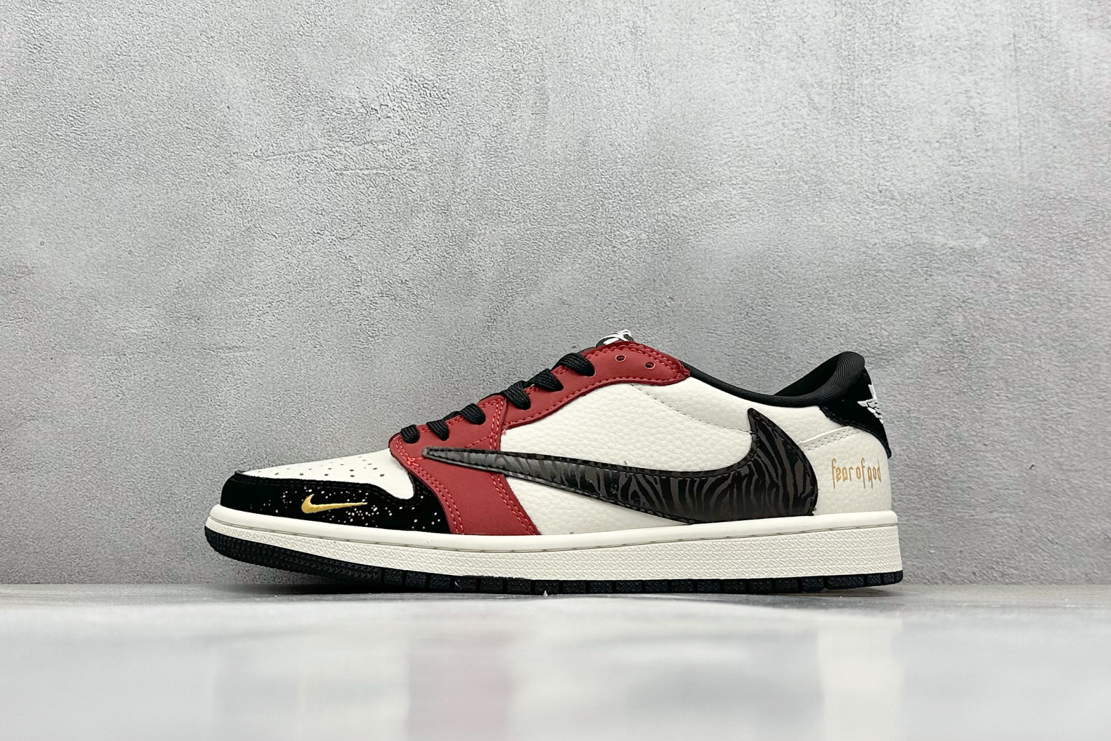 乔丹Travis Scott x Fragment Design x Air Jordan 1 Low纯原版本闪电倒钩联名AJ1拼接酒红TS休闲低帮板鞋 莆田AJ货源 货号：LD2025-012