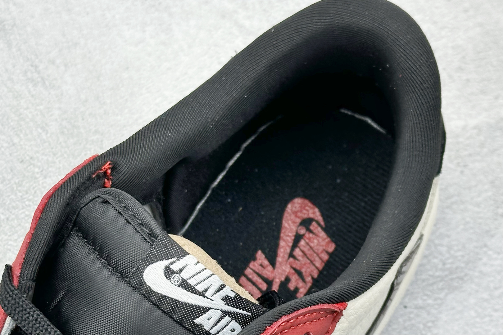 乔丹Travis Scott x Fragment Design x Air Jordan 1 Low纯原版本闪电倒钩联名AJ1拼接酒红TS休闲低帮板鞋 莆田AJ货源 货号：LD2025-012