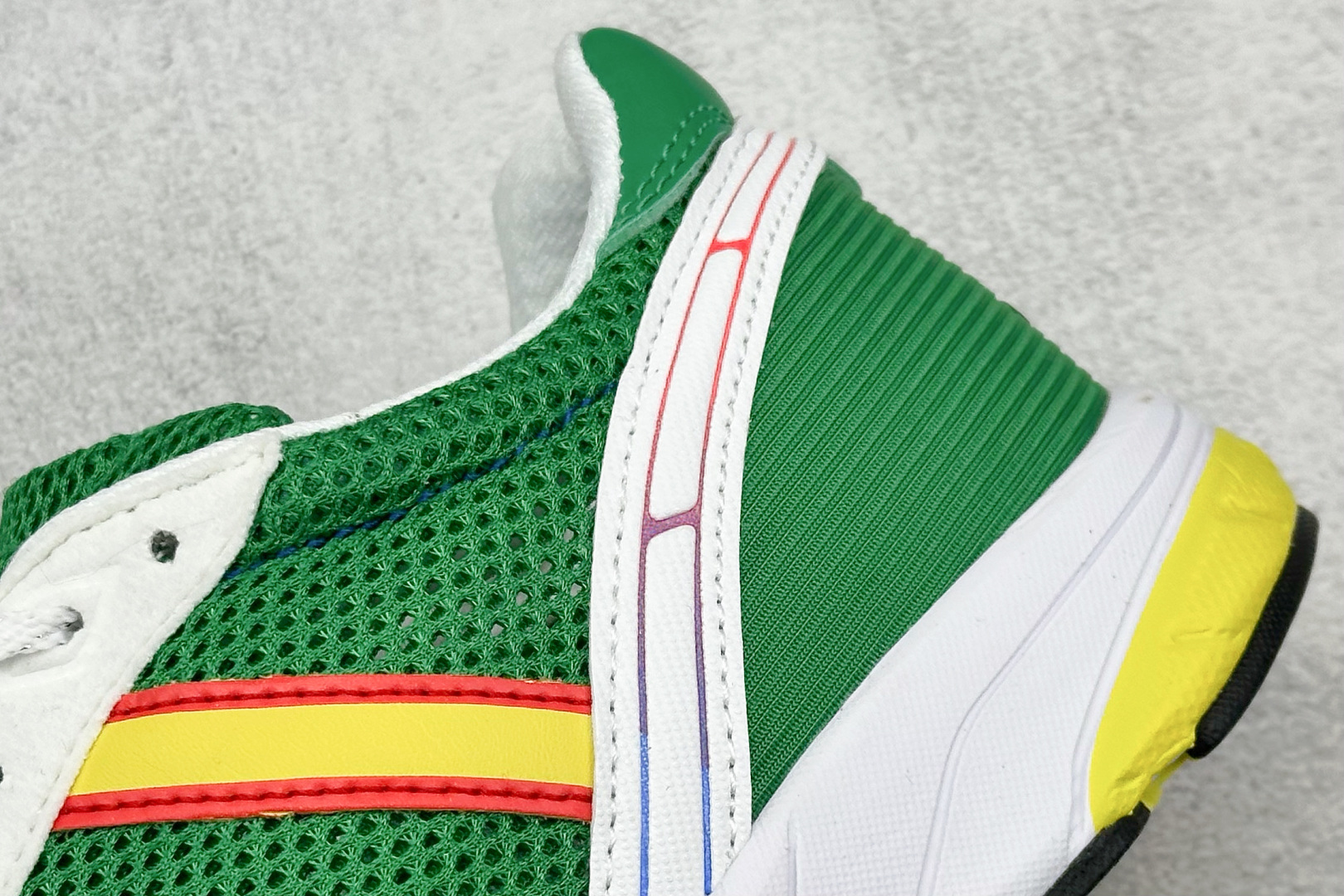 阿迪达斯adidas originals Neftenga纯原版本红黄绿马拉松网面超轻透气跑步鞋 莆田阿迪达斯货源 货号：JI0494