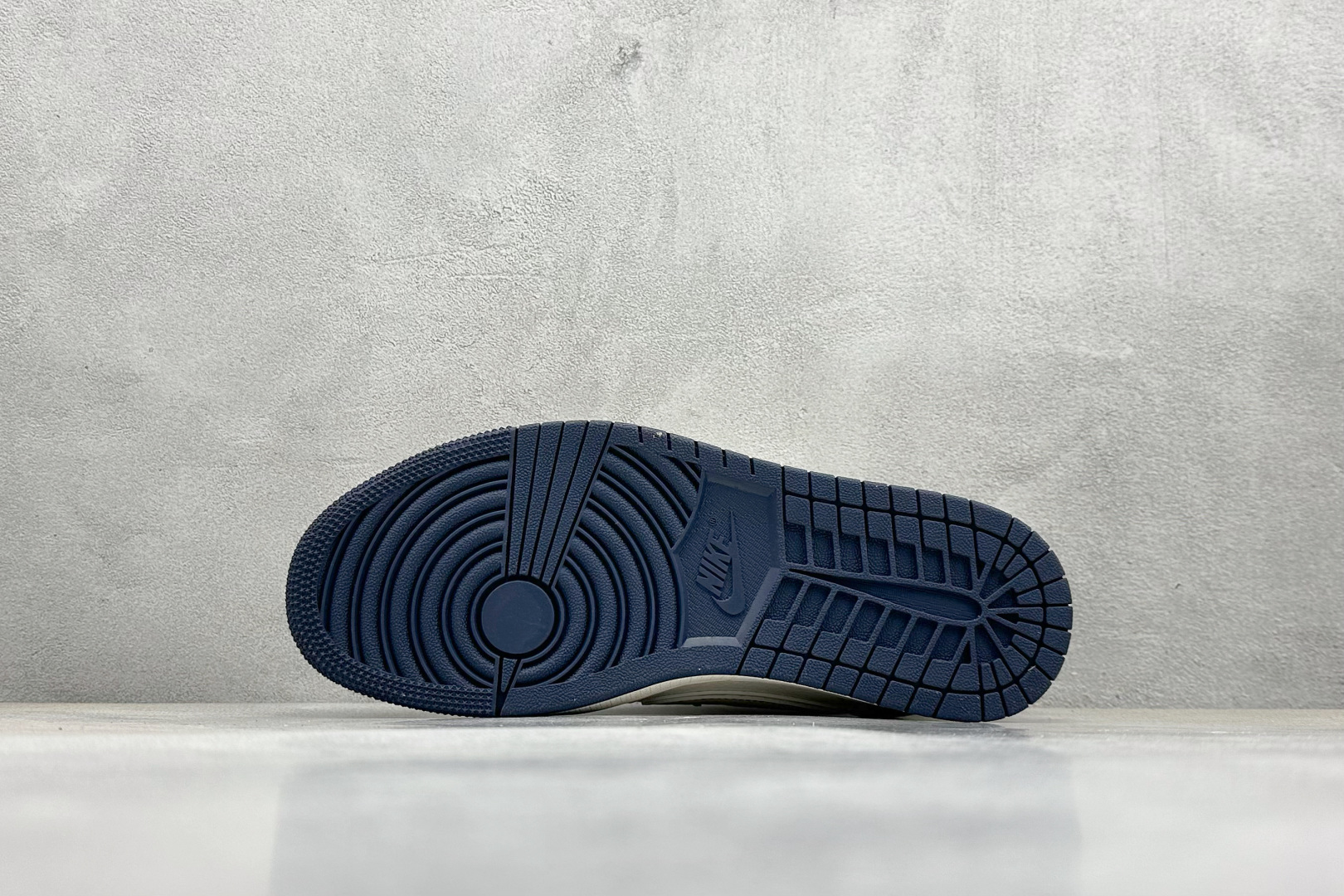 乔丹Stussy x Air Jordan 1 Low纯原版本斯图西联名AJ1灰线火焰低帮板鞋 莆田AJ代理 货号：ZH2598-230
