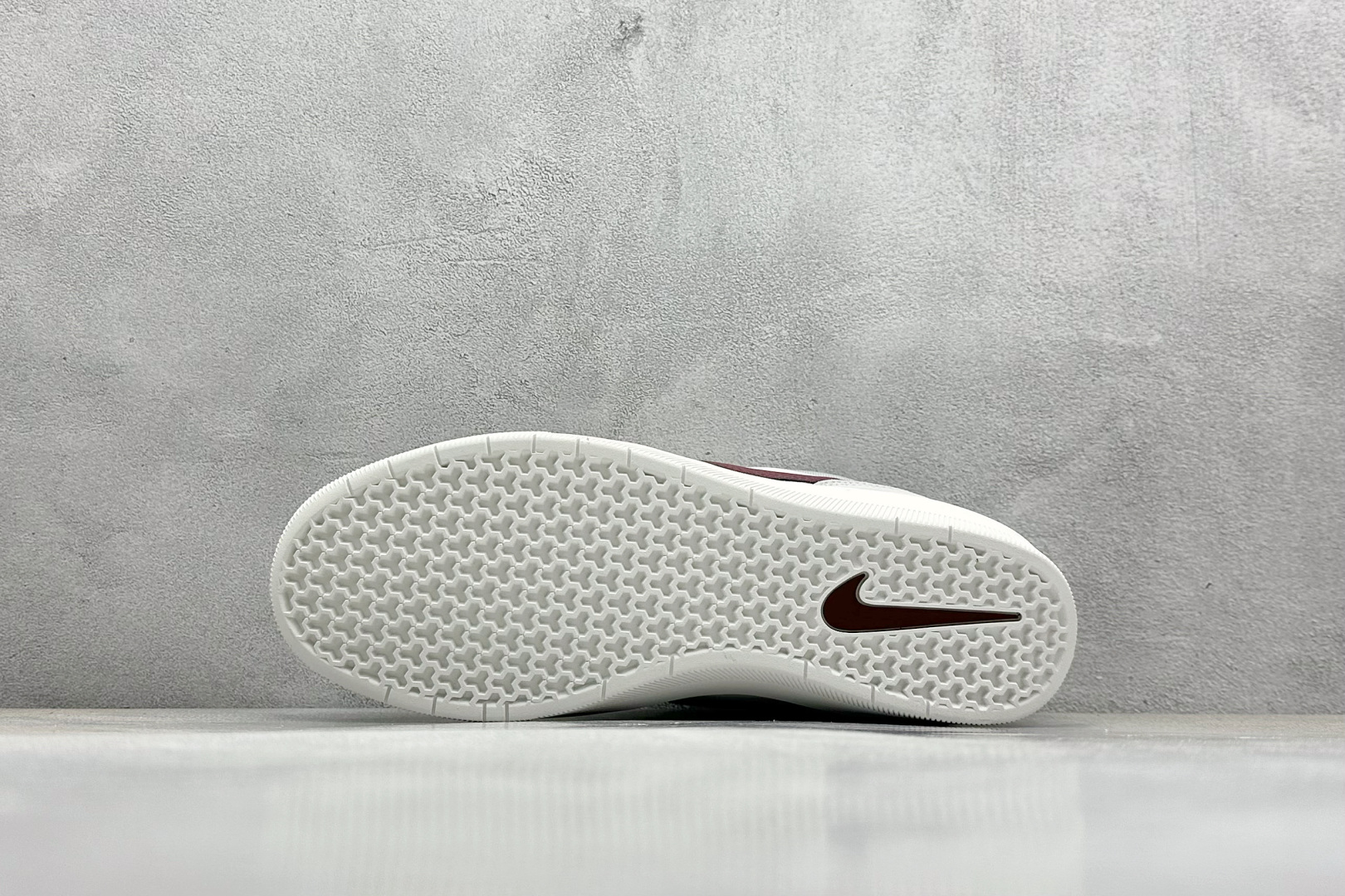 耐克Nike SB Force 58纯原版本空军58灰红色SB运动滑板板鞋 莆田耐克货源 货号：FQ7637-001