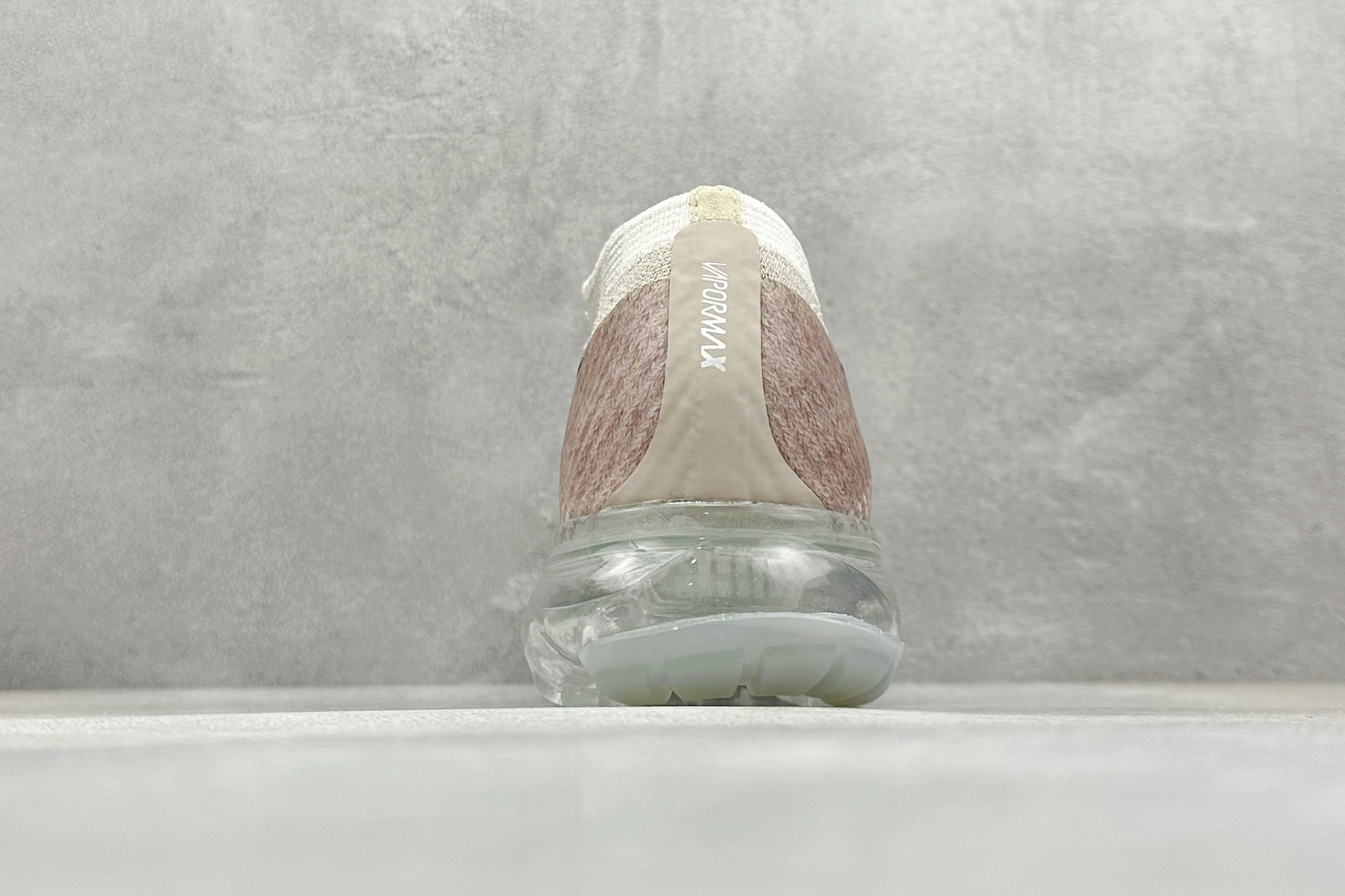 耐克Nike Air Vapormax Flyknit纯原版本樱花粉渐变全掌气垫跑鞋 莆田耐克工厂 货号：849557-202
