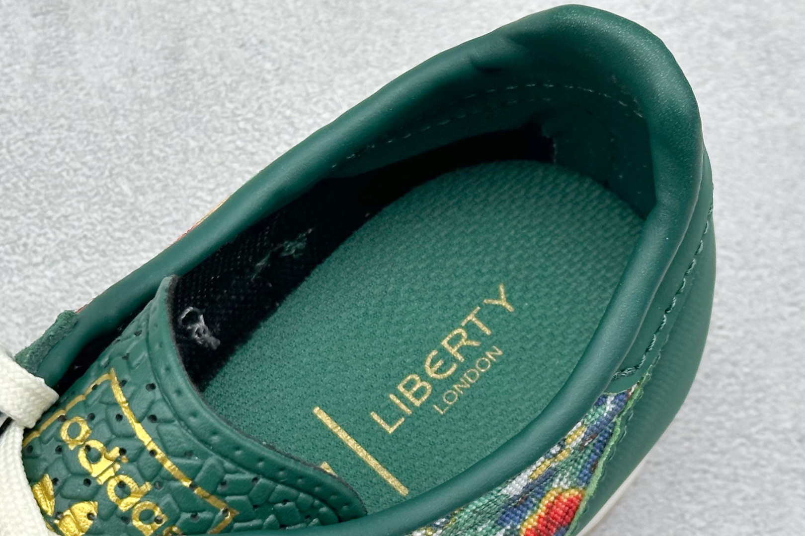 阿迪达斯adidas Original SL72 OG纯原版本深绿花卉德训复古板鞋 莆田复刻鞋货源 货号：JH7226