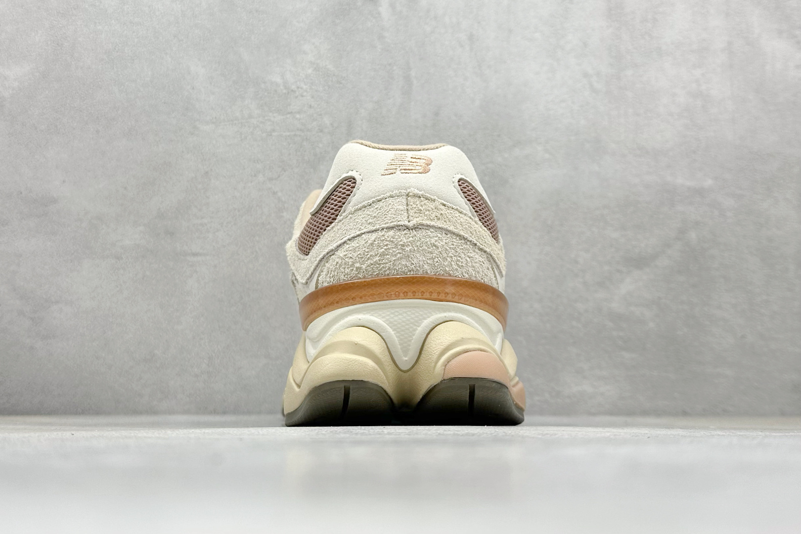 新百伦New Balance 9060纯原版本NB9060棕橘色复古慢跑鞋 莆田新百伦货源 货号：U9060CWF