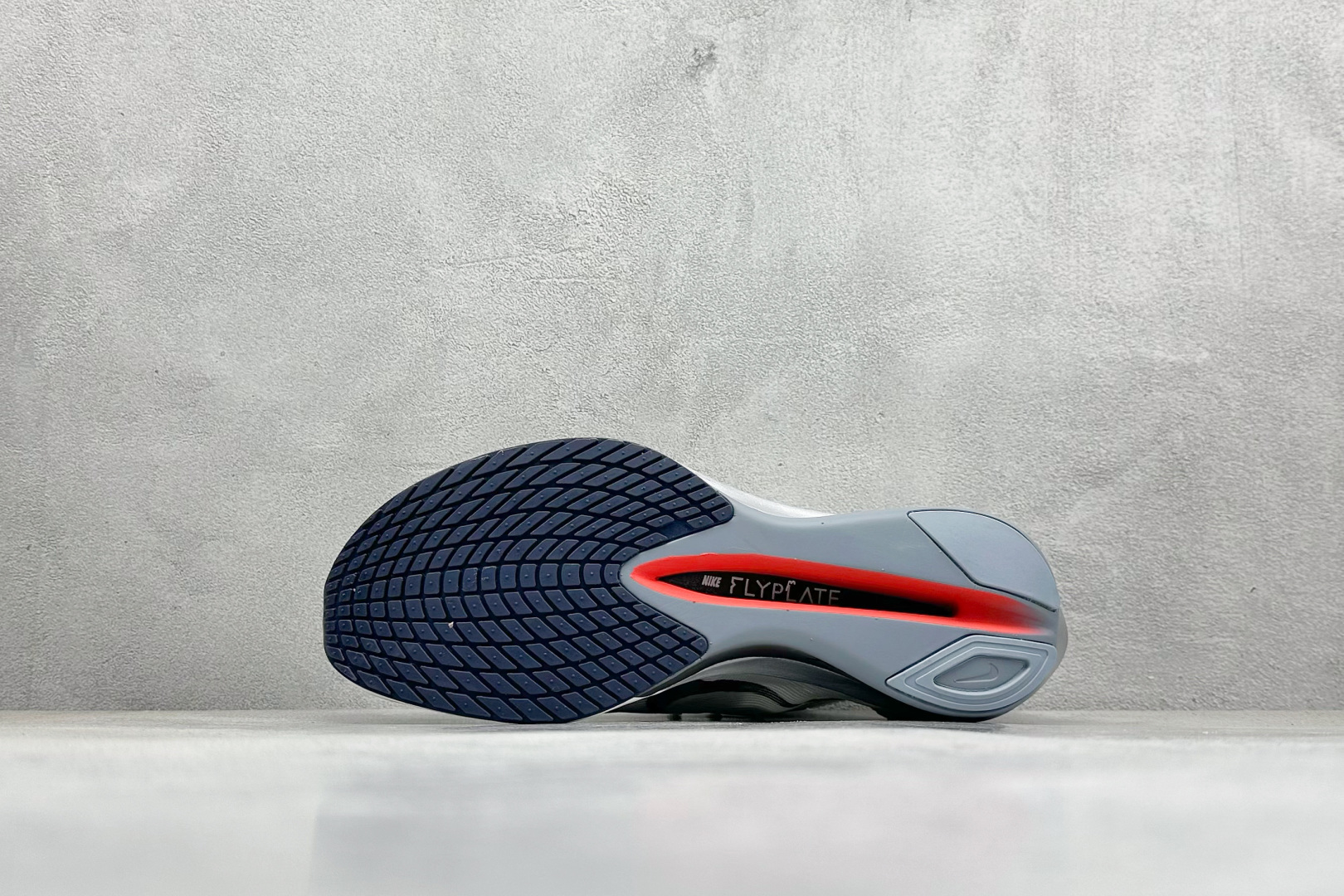 耐克Nike ZoomX Vaporfly NEXT% 4马拉松系列公路竞速超轻缓震跑步鞋信息资讯大全 货号：HF6412-100