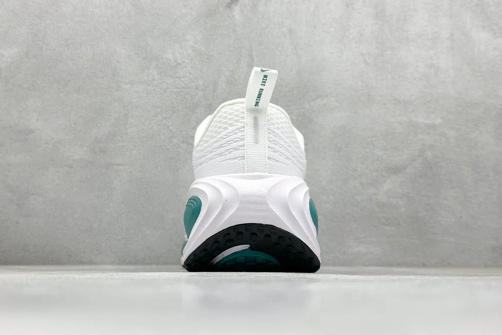 耐克Nike Air Zoom Vomero Plus纯原版本白绿色减震透气跑鞋 莆田耐克代理 货号:HV8154-100