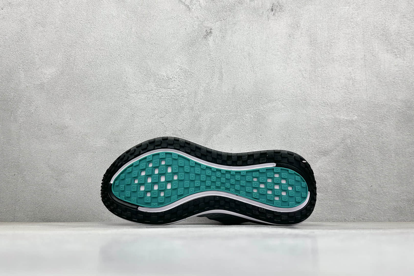 耐克Nike Air Zoom Vomero Plus纯原版本白绿色减震透气跑鞋 莆田耐克代理 货号:HV8154-100