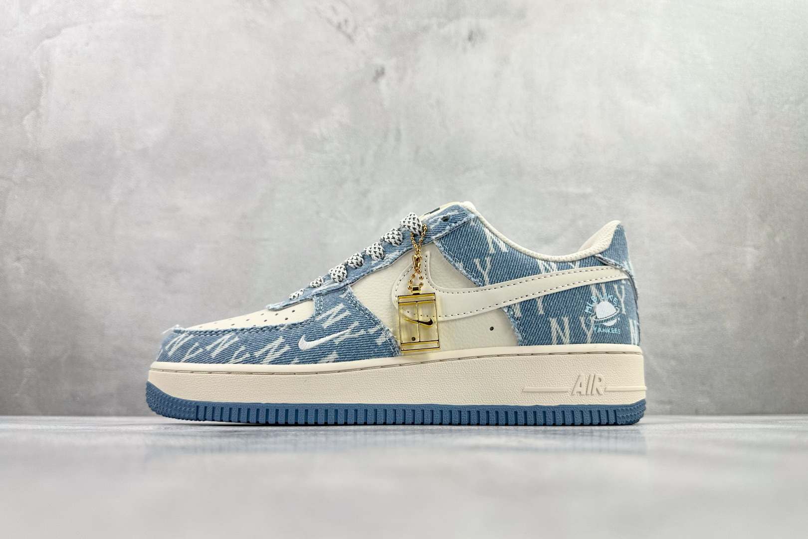 耐克NIke Air Force 1 '07 Low纯原版本MLB联名AF1蓝白色丹宁牛仔板鞋 莆田耐克货源 货号:DD1982-306