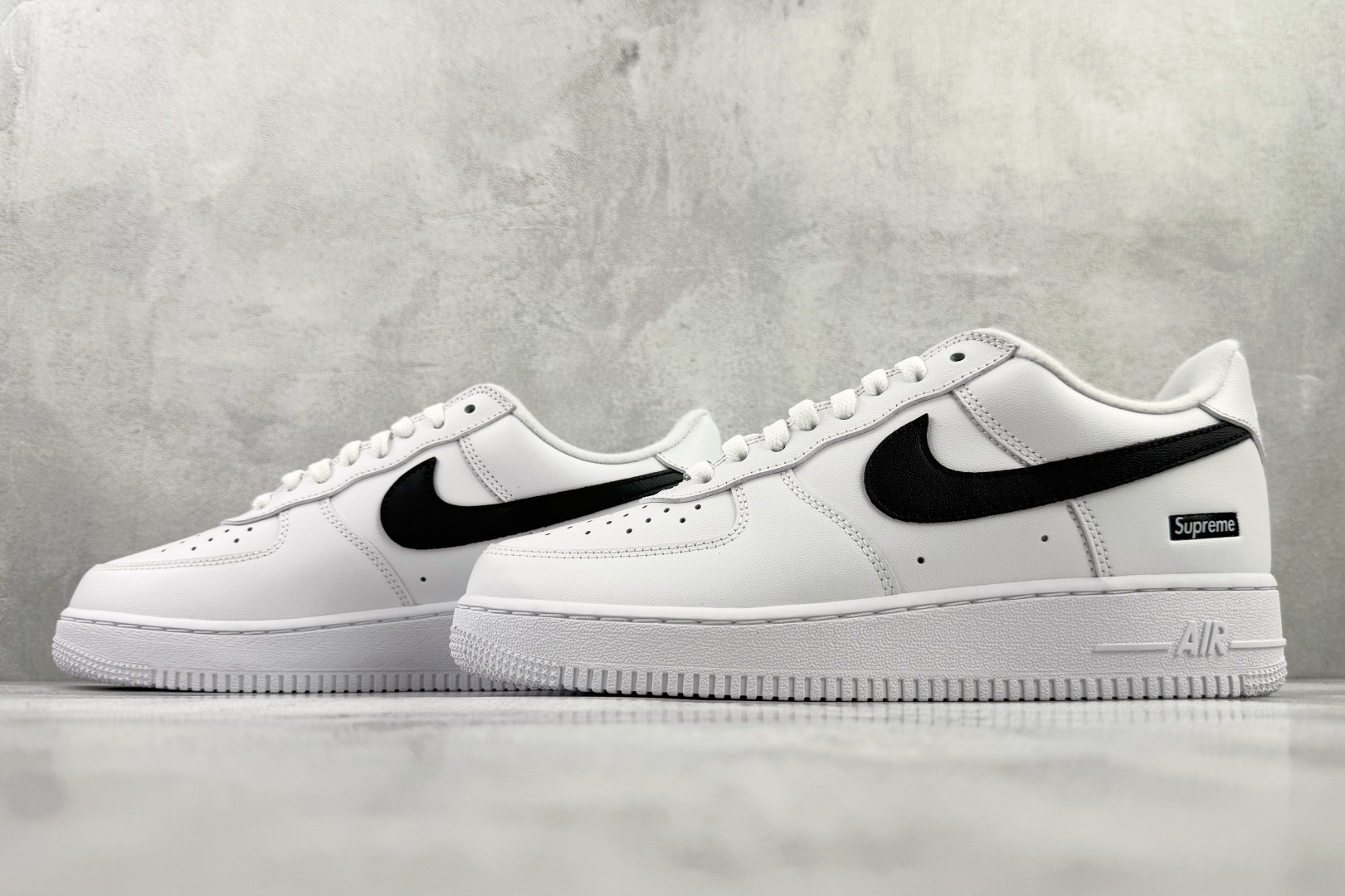 耐克Supreme x Nike Air Force 1 Low SP纯原版本Supreme联名AF1空军一号白黑勾低帮运动板鞋 莆田耐克代理 货号：CU9225-102