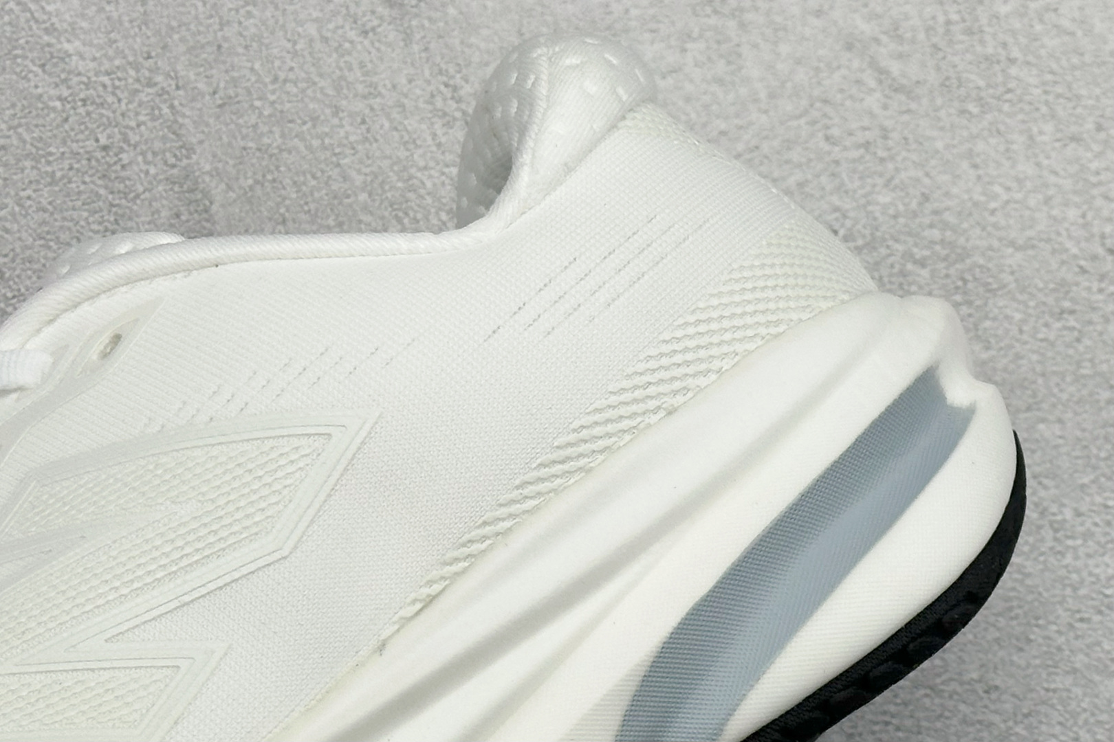 新百伦New Balance W880纯原版本M880白色缓震跑鞋 莆田新百伦货源 货号：W880W15