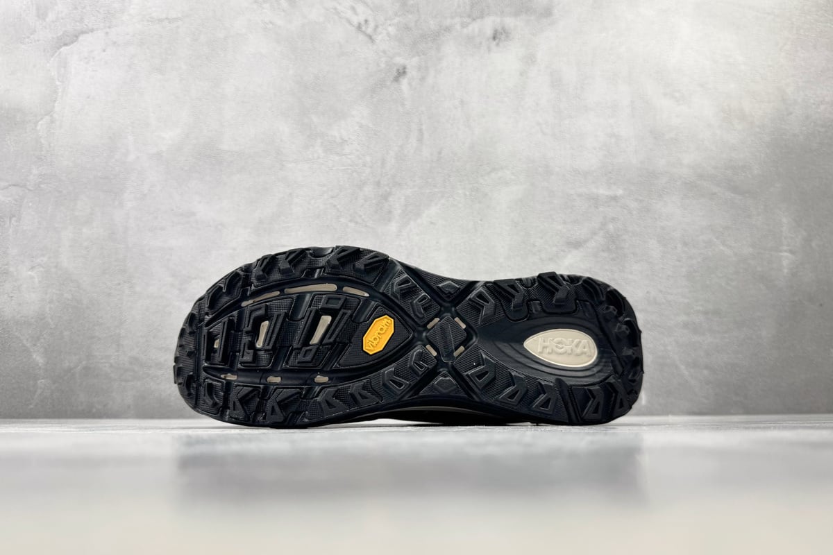 霍伽 HOKA ONE ONE Mafate Speed 2 黑白 鞋头实拍图